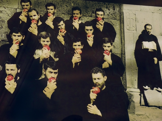 Sergei Parajanov: Filmstill aus The Color of Pomegranates (Sayat-Nova, 1968) über den armenischen Troubadour Sayat Nova, ein filmisches Meisterwerk des 20. Jahrhunderts ©QUER-Archiv, Magda Baumgartner