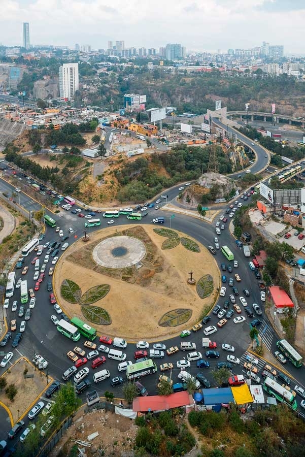 Mexico City traffic circle © Audi Urban Future Initiative
