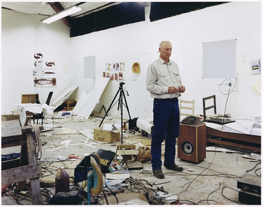 Bruce Nauman, Kiesler-Preisträger 2014, in seinem Atelier in New Mexico ©Jason Schmidt, Courtesy Sperone Westwater, New York